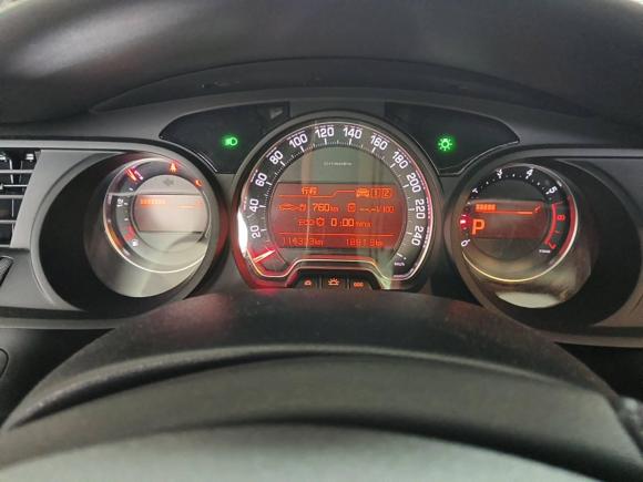 [上海·沪B] 二手雪铁龙雪铁龙C52014款 1.6T 自动尊享型