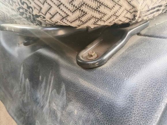 [西安·陕U] 二手长安跨越跨越者D52021款 2.0L CNG舒适版单排栏板双后轮3700mm货箱LJ481QS6