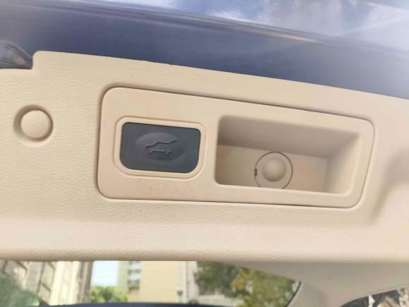 [上海·沪F] 二手别克别克GL82013款 3.0L XT豪华商务旗舰版