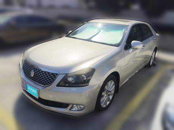 丰田皇冠2011款 2.5L Royal 真皮天窗特别版「深圳二手车」「天天拍车」