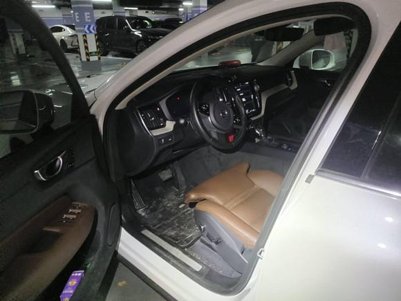 [杭州·浙A] 二手沃尔沃沃尔沃XC602020款 T5 四驱智远豪华版