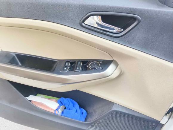 [武汉·鄂A] 二手福特福睿斯2017款 1.5L 自动舒适型