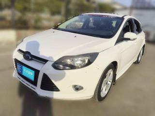 福特福克斯2012款 两厢 2.0L 手动豪华运动型