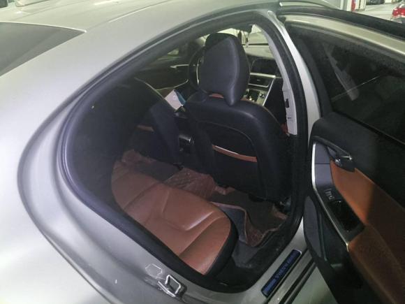 [杭州·浙A] 二手沃尔沃沃尔沃S602018款 S60L T4 智远进取版