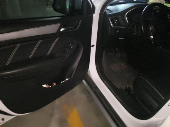 [南京·苏A] 二手荣威荣威RX52020款 20T 自动4G互联超越旗舰版