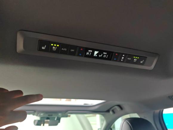 [广州·粤A] 二手丰田赛那SIENNA2024款 2.5L混动 四驱尊贵版