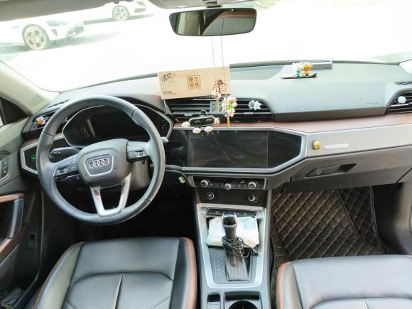[南京·苏A] 二手奥迪奥迪Q32021款 35 TFSI 时尚致雅型