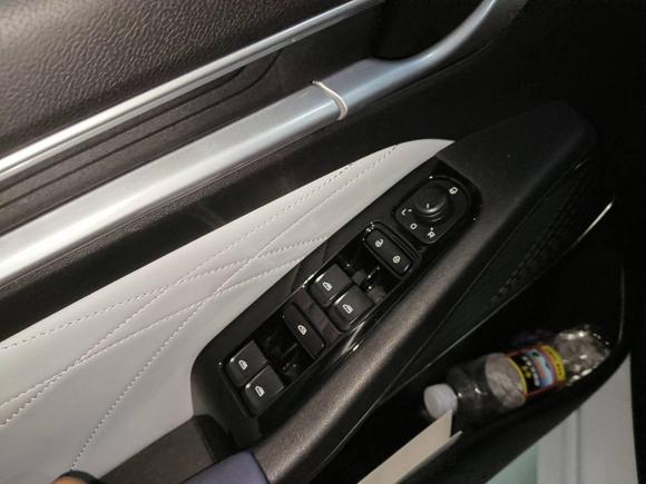 [广州·粤E] 二手吉利汽车帝豪2022款 第4代 1.5L CVT旗舰型