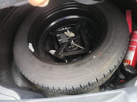 [广州·粤F] 二手Jeep自由光2016款 2.4L 领先版