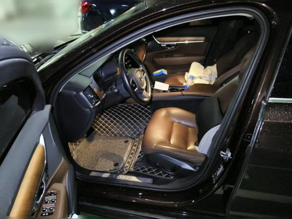 [南昌·赣A] 二手沃尔沃沃尔沃S902020款 T5 智逸豪华版