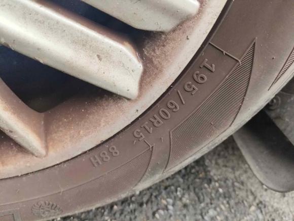 [成都·川A] 二手五菱汽车五菱宏光2015款 1.5L S1标准国V