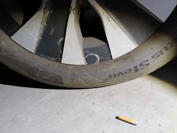 [无锡·苏B] 二手奔驰威霆2023款 2.0T 精英版 7座