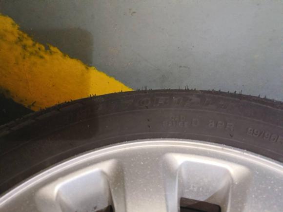 [南京·苏A] 二手金杯阁瑞斯2014款 2.4L标准型长轴9座4RB2