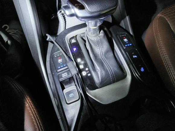 [上海·沪D] 二手现代胜达2013款 2.0T 自动四驱顶级型