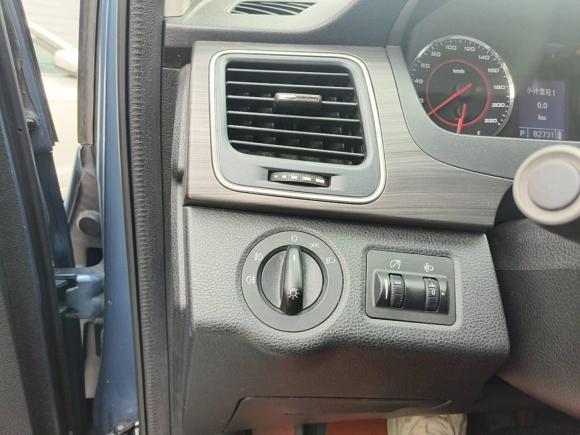 [上海·闽A] 二手上汽大通MAXUS大通G102018款 PLUS 2.0T 自动精英版