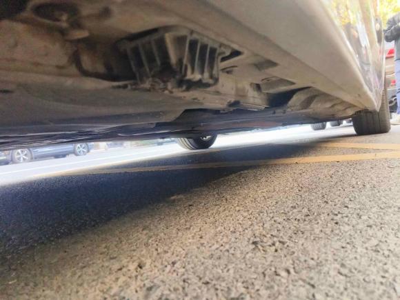 [南京·苏A] 二手宝马宝马5系2014款 525Li 豪华设计套装