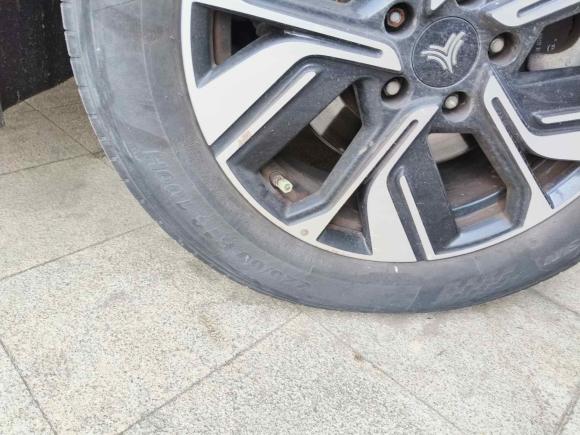 [青岛·鲁B] 二手哪吒汽车哪吒U2022款 哪吒U-Ⅱ 610 三元锂