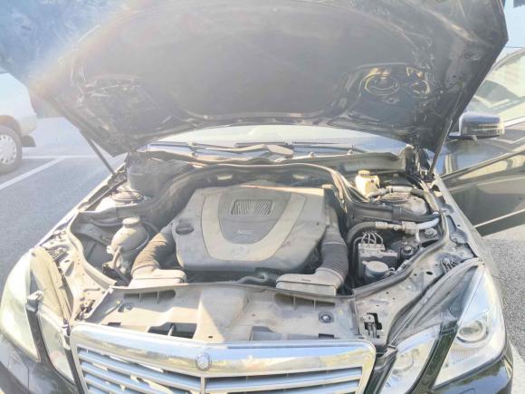 [上海·沪K] 二手奔驰奔驰E级2009款 E 300 优雅型