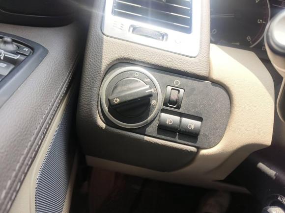 [上海·沪A] 二手路虎揽胜运动版2012款 3.0 TDV6 HSE 柴油版