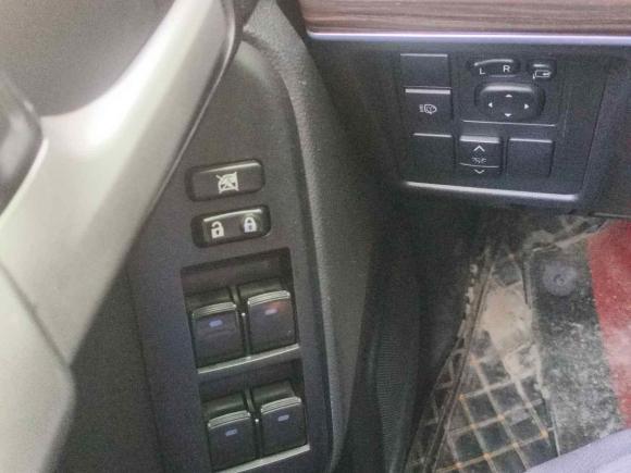 [上海·苏C] 二手丰田普拉多2018款 3.5L 自动TX-L NAVI后挂备胎