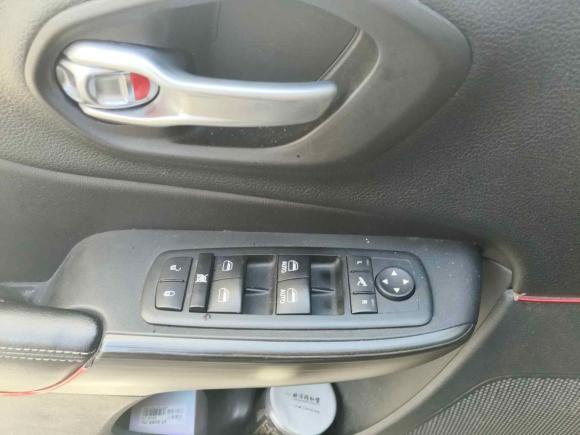 [义乌·浙G] 二手Jeep自由光2016款 2.4L 领先智能版