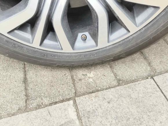 [上海·鄂J] 二手三菱欧蓝德2018款 2.0L 两驱嘉乐版 7座