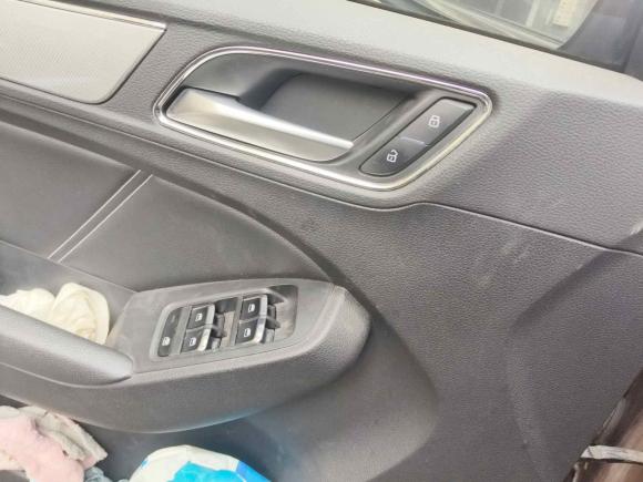 [南通·苏F] 二手荣威荣威RX52016款 20T 两驱手动旗舰版