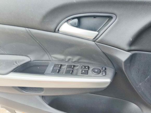 [广州·粤A] 二手本田歌诗图2016款 2.4L 豪华版