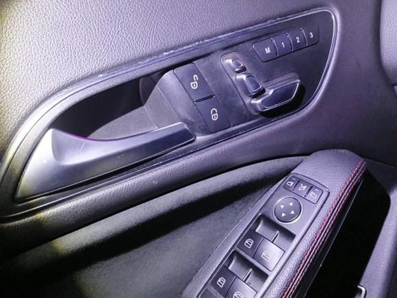 [上海·沪D] 二手奔驰奔驰CLA2018款 CLA 220 4MATIC