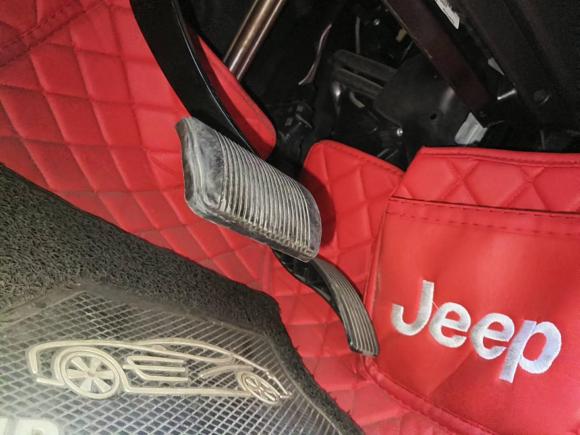 [青岛·鲁B] 二手Jeep指南者2011款 2.4L 四驱舒适版