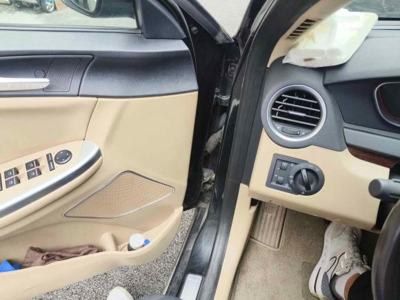 [上海·沪A] 二手荣威荣威5502014款 550S 1.8L 自动智选版