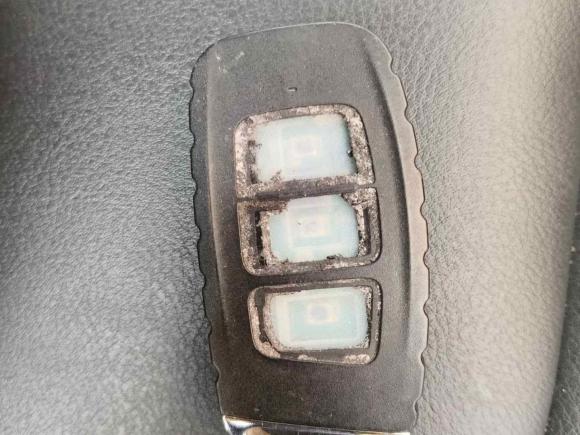 [深圳·粤B] 二手奔腾奔腾X402017款 1.6L 自动尊享型