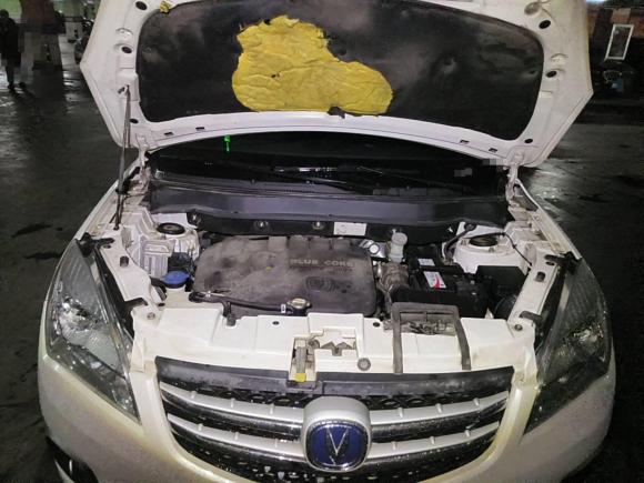 [武汉·鄂A] 二手长安长安CS352016款 1.6L 手动豪华型 国V