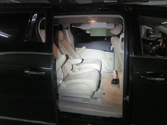 [上海·沪K] 二手别克别克GL82021款 陆上公务舱 652T 豪华型