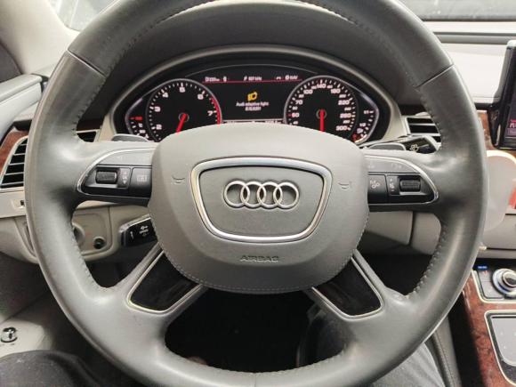 [上海·沪A] 二手奥迪奥迪A82011款 A8L 3.0 TFSI quattro豪华型(245kW)