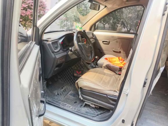 [武汉·鄂A] 二手五菱汽车五菱宏光V2019款 1.5L基本型国VI LAR