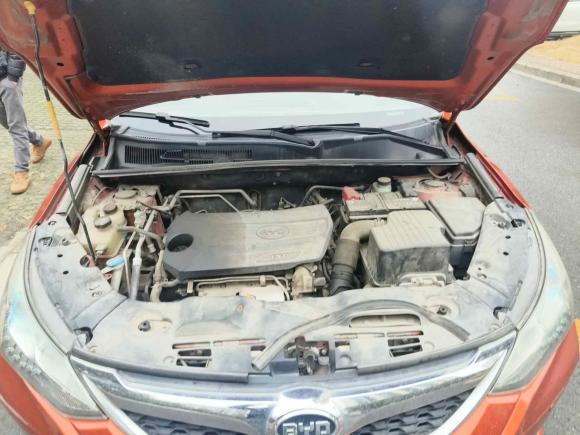 [上海·浙A] 二手比亚迪宋2016款 1.5TI 手动豪华型