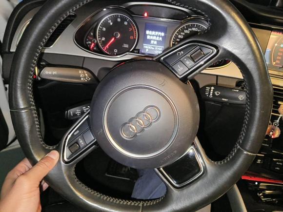 [广州·粤A] 二手奥迪奥迪A4L2015款 35 TFSI 自动标准型