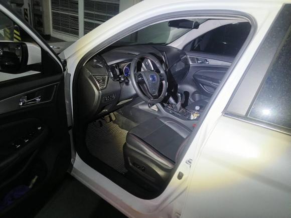 [上海·沪D] 二手长安长安CS752014款 2.0L 手动领先型 国IV