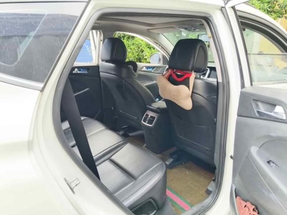 [深圳·粤L] 二手现代途胜2015款 1.6T 双离合两驱智能型