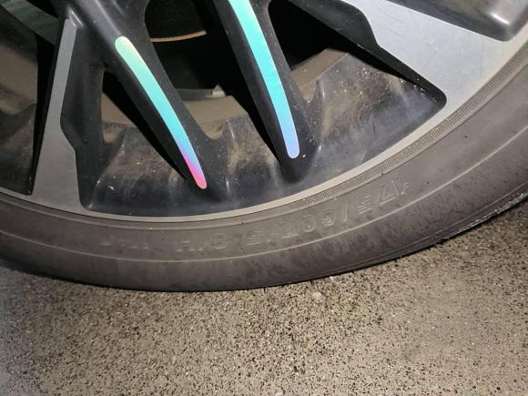 [上海·苏E] 二手奇瑞新能源小蚂蚁2022款 甜粉款 半糖版 磷酸铁锂 29.2kWh 30kW 301km