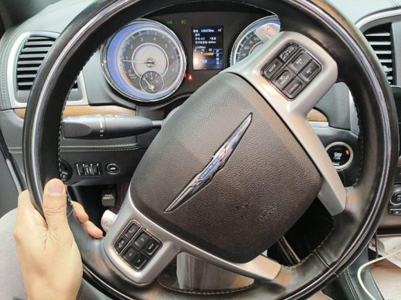 [成都·川A] 二手克莱斯勒克莱斯勒300C2014款 3.0L 卓越版