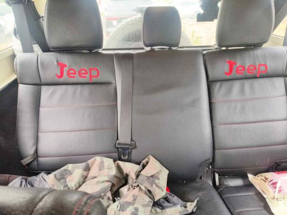 [武汉·鄂A] 二手Jeep牧马人2011款 3.8L Sahara 四门版