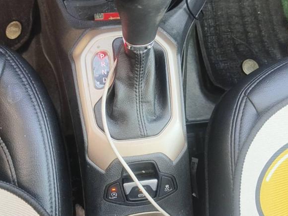 [温州·浙C] 二手Jeep自由侠2017款 180T 自动高能版