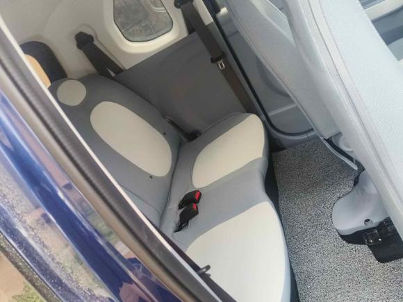 [青岛·鲁B] 二手奔腾奔腾小马2025款 222km 闪电马