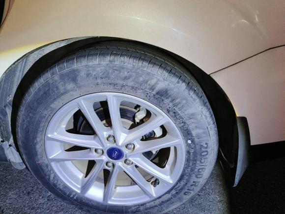 [深圳·粤K] 二手福特福克斯2015款 三厢 1.6L 自动风尚型