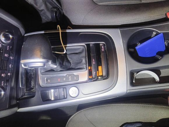 [武汉·鄂W] 二手奥迪奥迪A4L2015款 35 TFSI 自动标准型