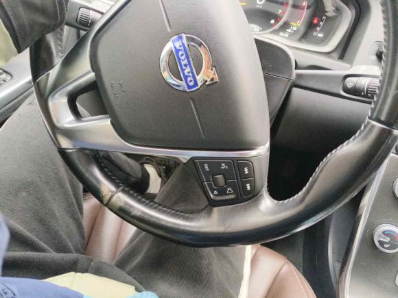 [上海·沪A] 二手沃尔沃沃尔沃S60插电式混动2015款 S60L E驱混动 T6智驭版