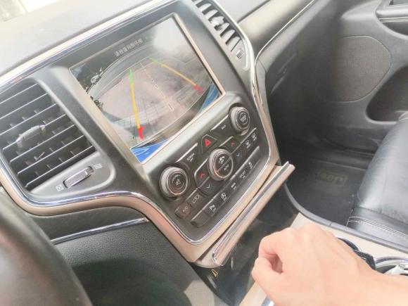 [青岛·鲁B] 二手Jeep大切诺基2017款 3.6L 精英导航版