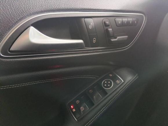 [武汉·赣A] 二手奔驰奔驰GLA2016款 GLA 200 动感型